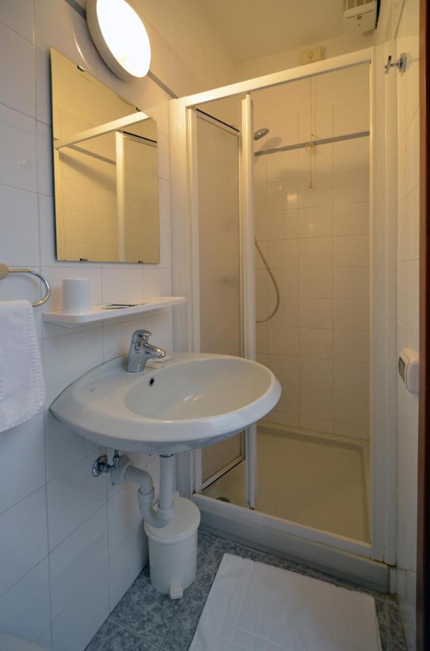 Albergo Della Torre Cernobbio Esterno foto